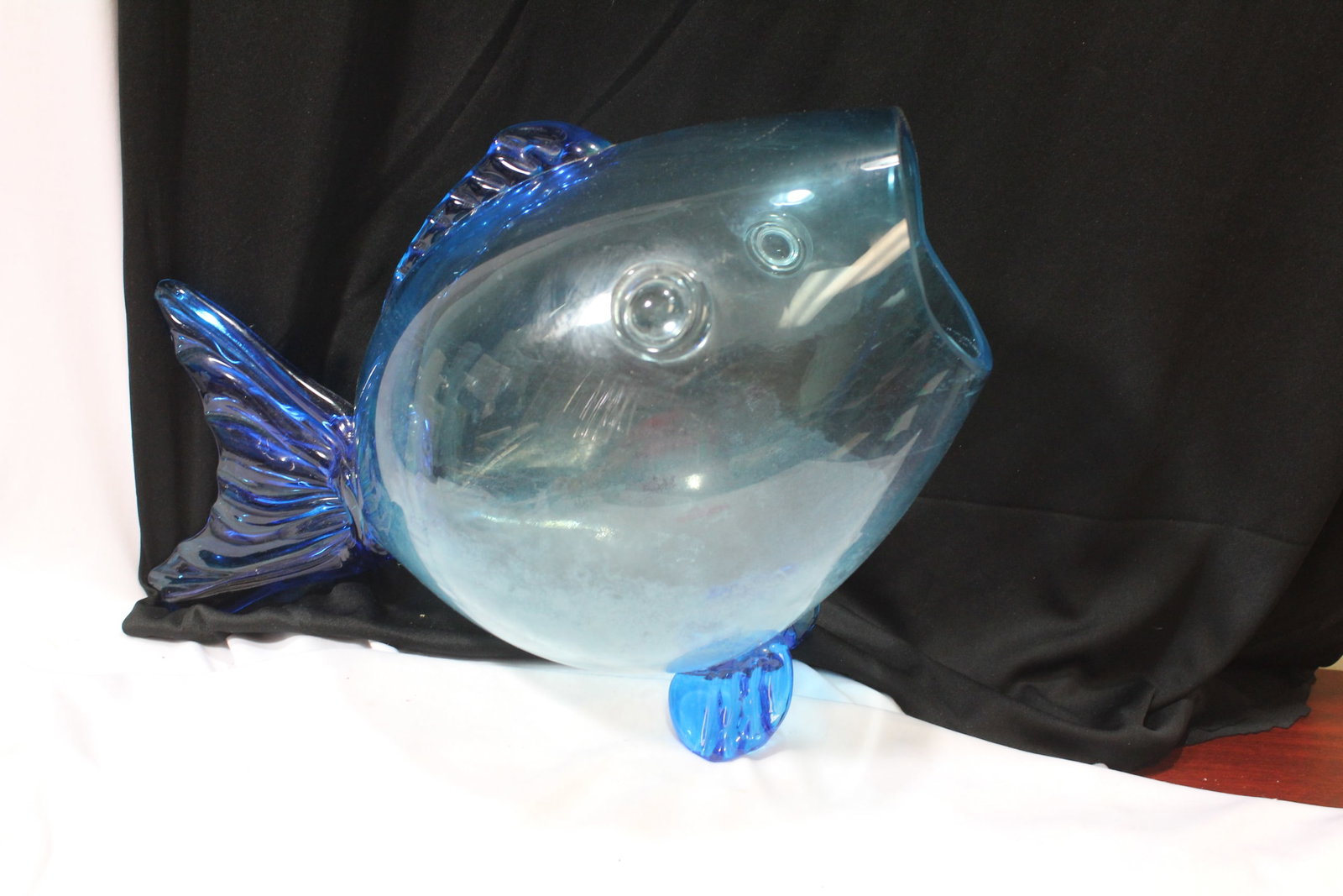 A Blenko Fish Tank: 16" long