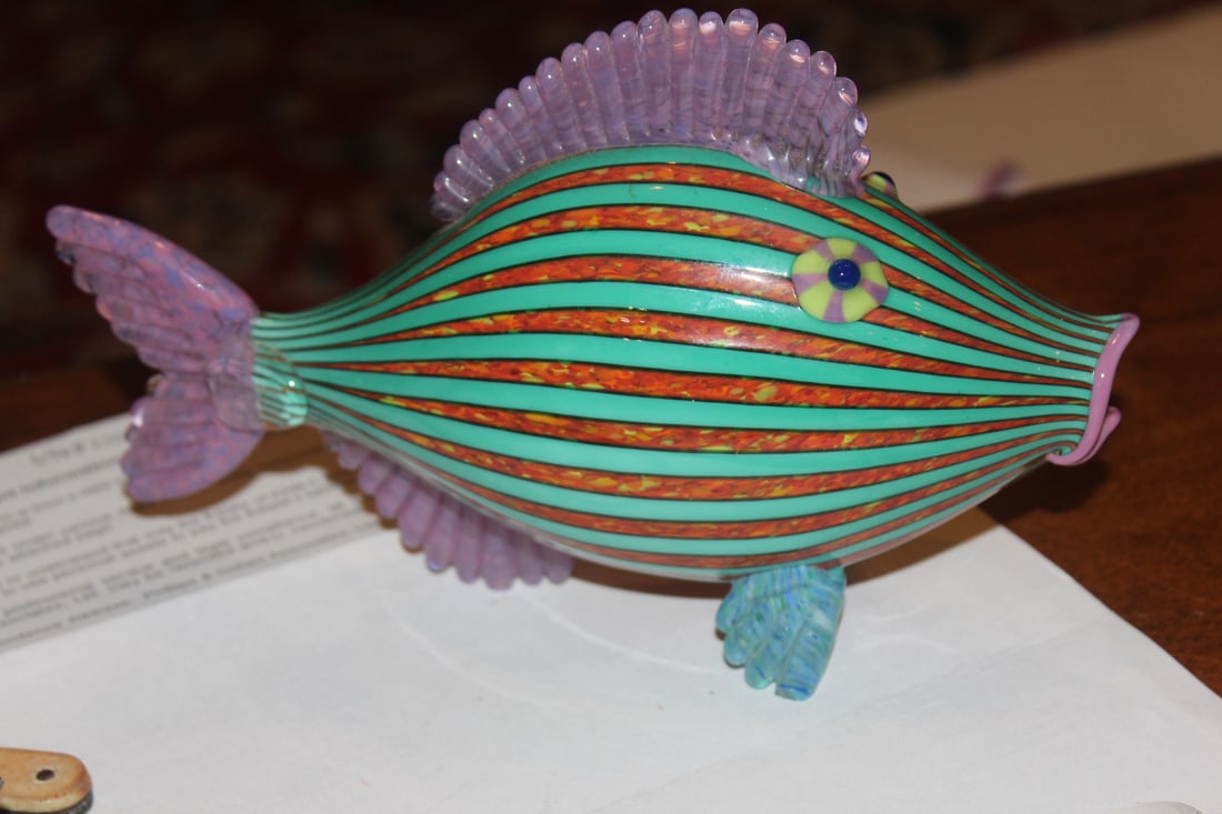 Beautiful Art Glass Fish: 7 3/4" across - possibly Murano