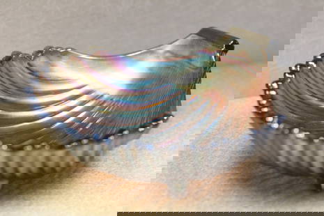 Carnival glass shell bowl: 6 3/4" wide