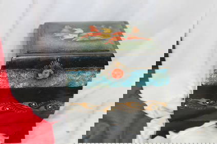 A Signed Russian Lacquer Folk Art Box (1 of 8)