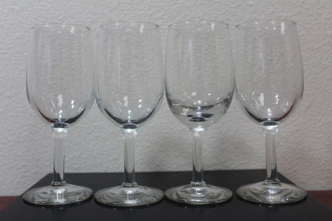 Lot of 4 Water or Wine Goblets: 6" tall each