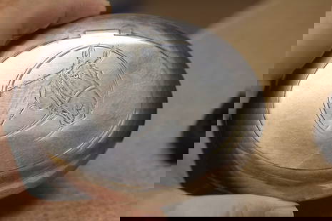 English Sterling Hallmark Horse Snuff Box: sterling silver - well carved - 3 5/8" in diameter - rare