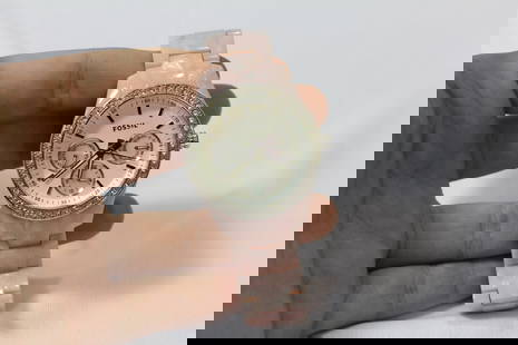 A Fossil Watch: Currently working