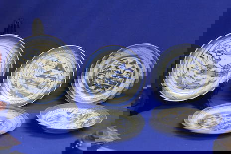 Lot of 5 Chinese Canton Blue and White Plates: 19th century - largest= 6 1/8" in diameter - please note= smallst one has a small underchip as shown