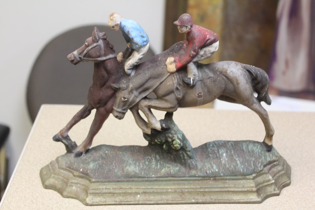 Vintage Cast Iron Horse Race Door Stopper: 11 1/2" across