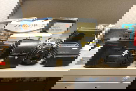 Lot of Electronic Items: to include radio, lens, casette player etc - not tested to see if it works or not
