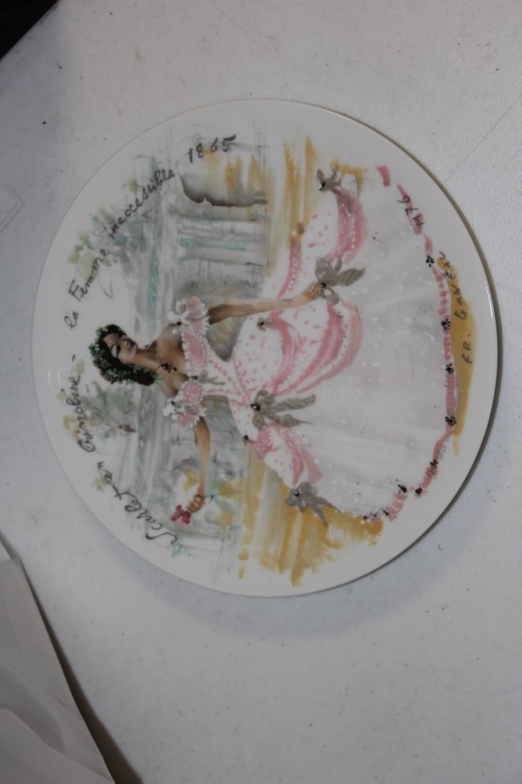 Limoges Women Fashion Collector's Plate: Henri Darceau - 8 3/8" in diameter
