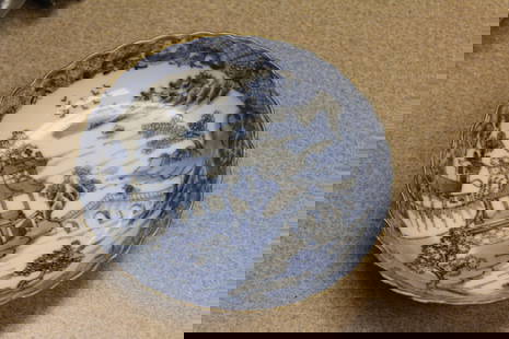 Chinese Blue and White Bowl: 19th century - foliated gold gilted rim - 5 1/2" in diameter