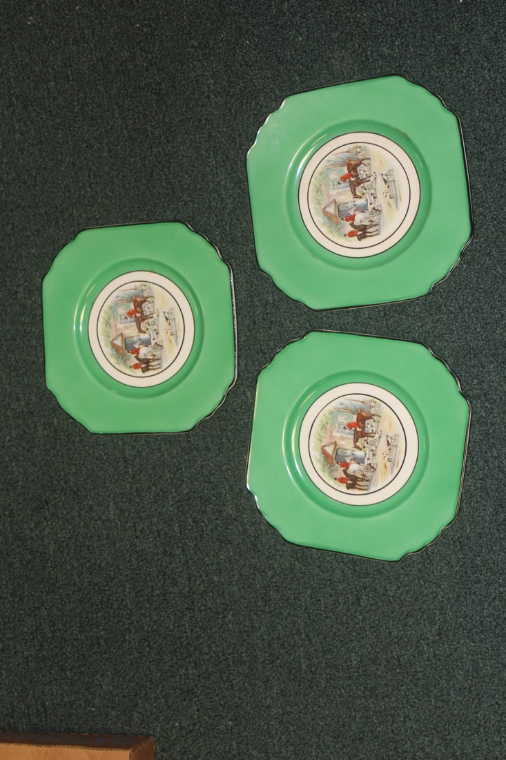 Set of 3 Wedgwood Hunting Scene Plates: 8 1/2" square