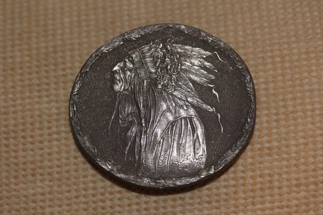 Indian Motif Belt Buckle: as shown on photos