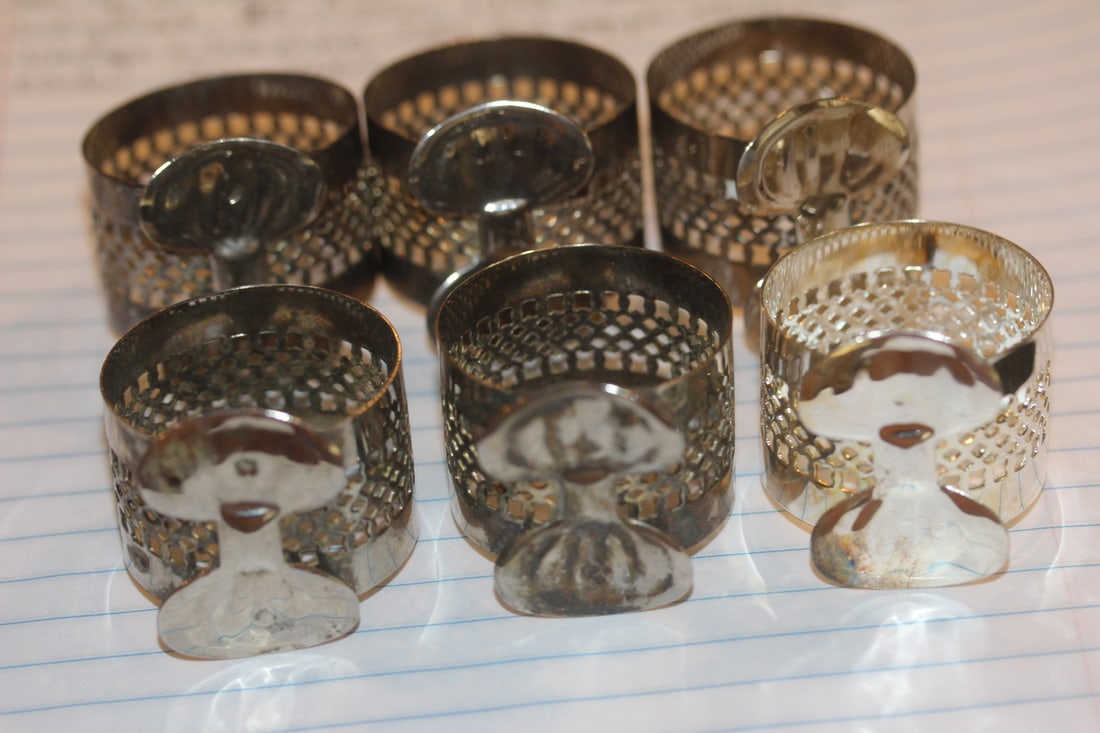 Set of 6 Bowtie Form Napkin Rings: as shown on photos