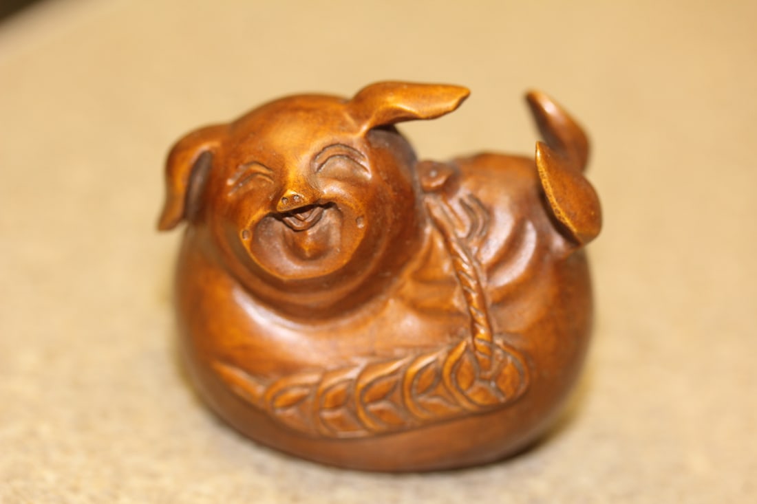 Signed Japanese Wood Netsuke: as shown