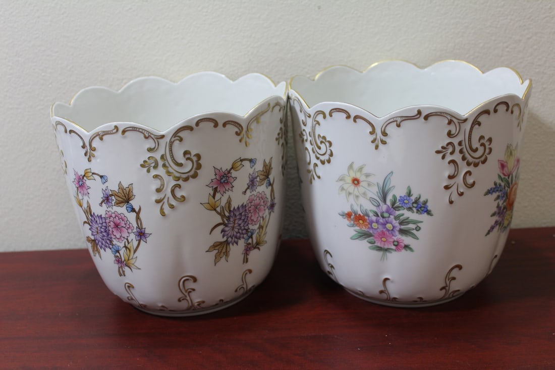 Lot of Two Hollohaza, Hungarian Porcelain Planters: 7 5/8" tall each