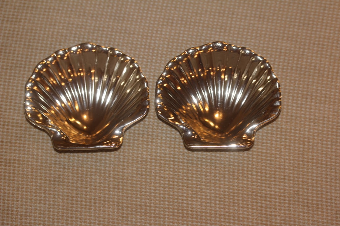 Pair of Silverplate Shell Form Dishes: or salt cellars - 3 3/8" in diameter