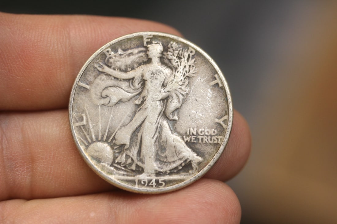1945 Walking Liberty Silver Half Dollar: 90% silver