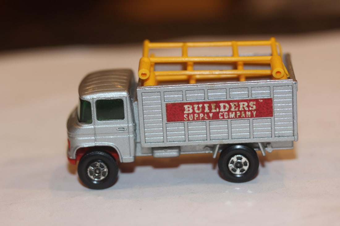 Lesney Benz Diecast Builders Truck: very nice, mint condition - matchbox