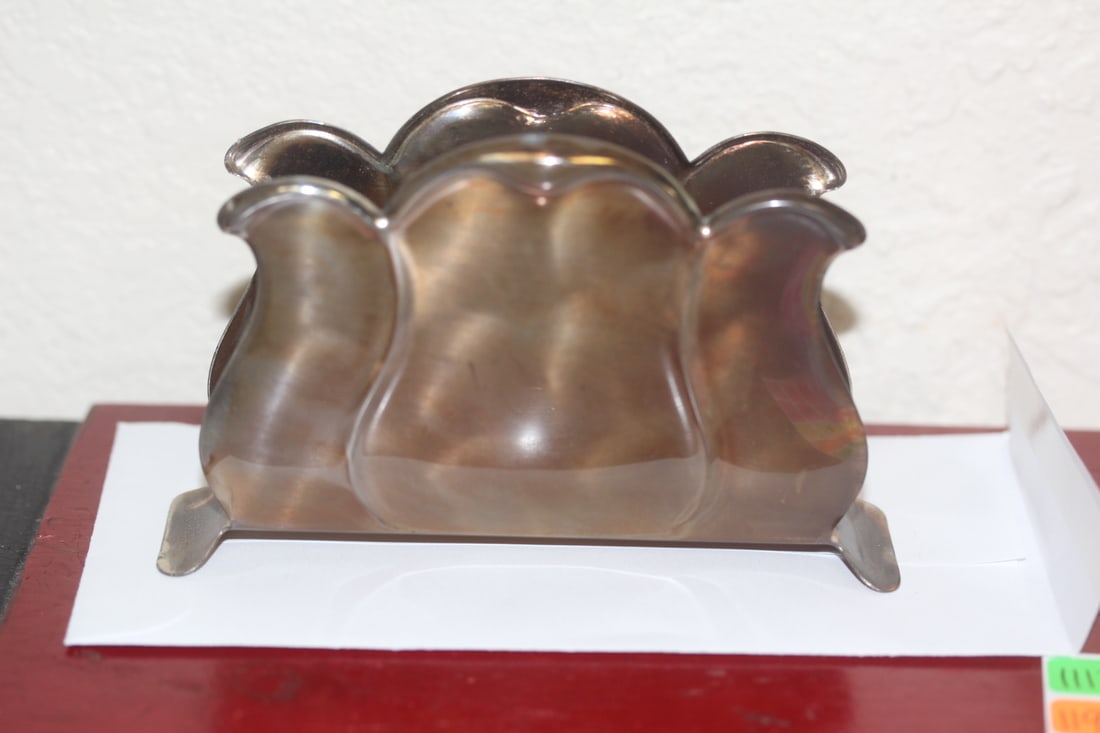 Silverplate Napkin Holder: 4 3/4" across