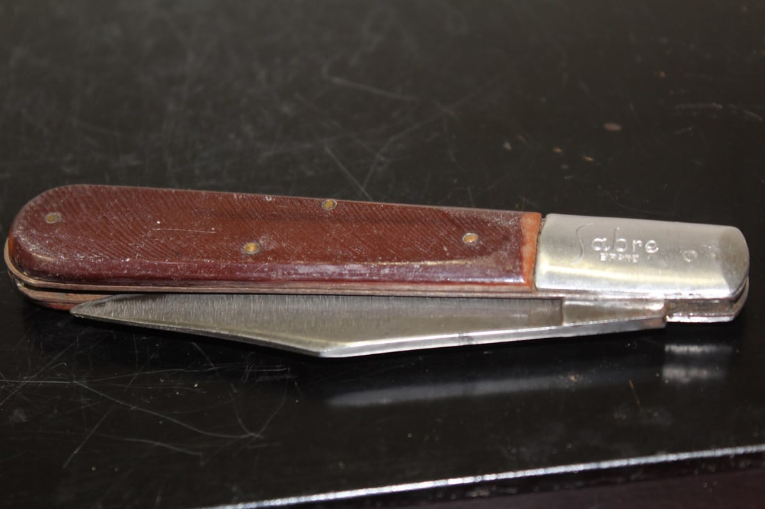 A Barlow Sabre Pocket Knife: 5" long