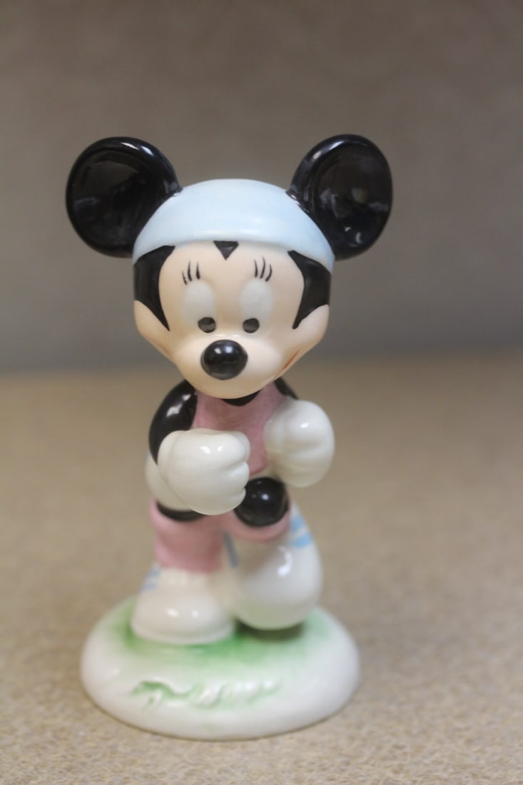 Disney Goebel minimouse figure: ceramic 1984, 4 1/4" tall
