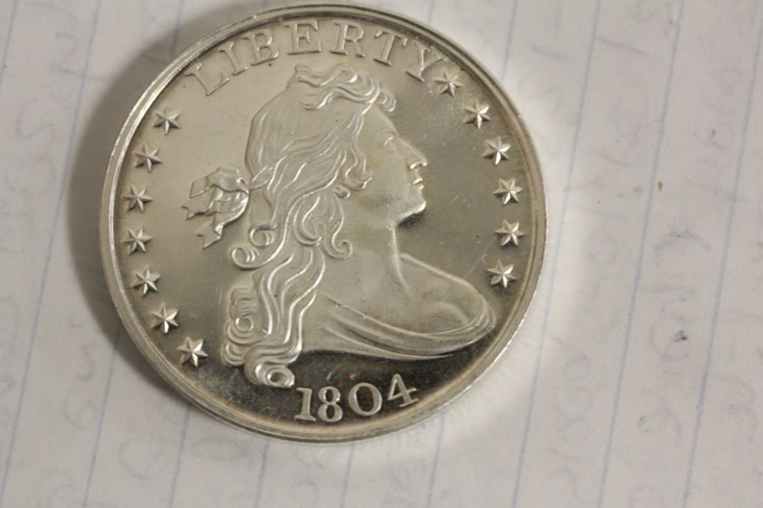 Commemorative .999 Fine Silver Round: One Troy Ounce