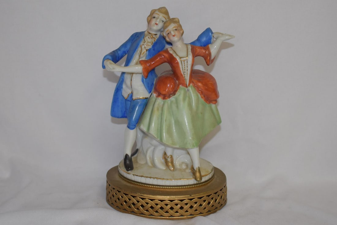 A Vintage Ceramic Figurine: 7 1/2" tall