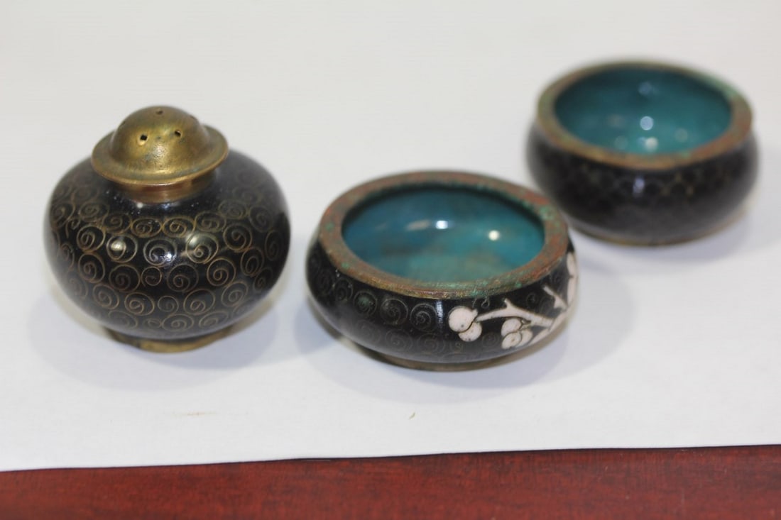 Chinese Cloisonne Salt Containers, Pepper Shaker: Lot of 3 - vintage / antique - tallest= 1 7/8"