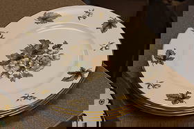 Royal Worcester Dinner Plates: "Dorchester" - set of 4 - 10 1/2" in diameter