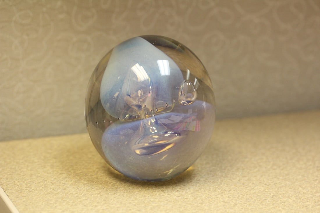 Artglass Paperweight: signed: Eickholt - please note: bruises/tiny chips - 3 3/4" tall