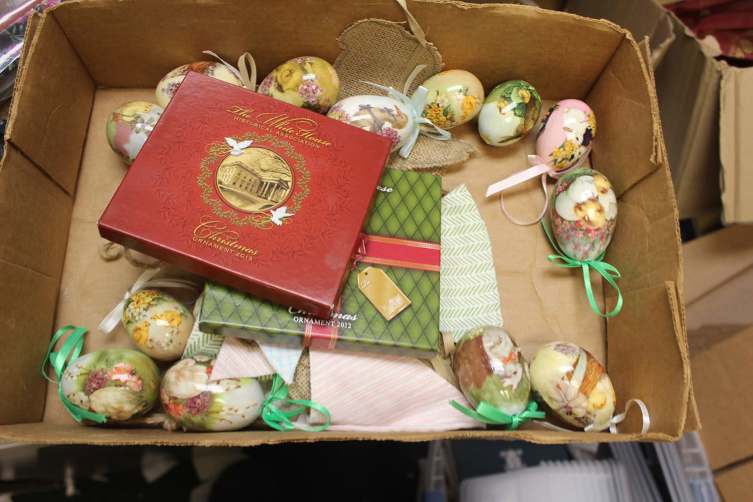 Lot of Lacquer Easter Eggs: christmas ornaments etc