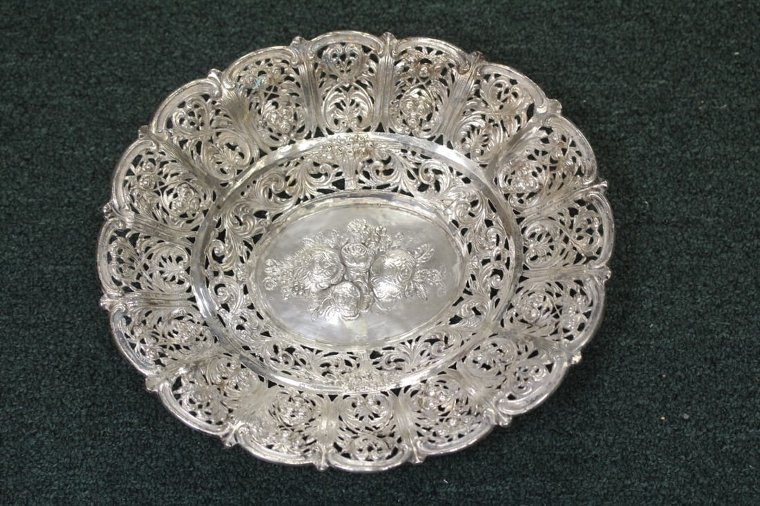 An 800 Silver Filigree Tray (1 of 12)