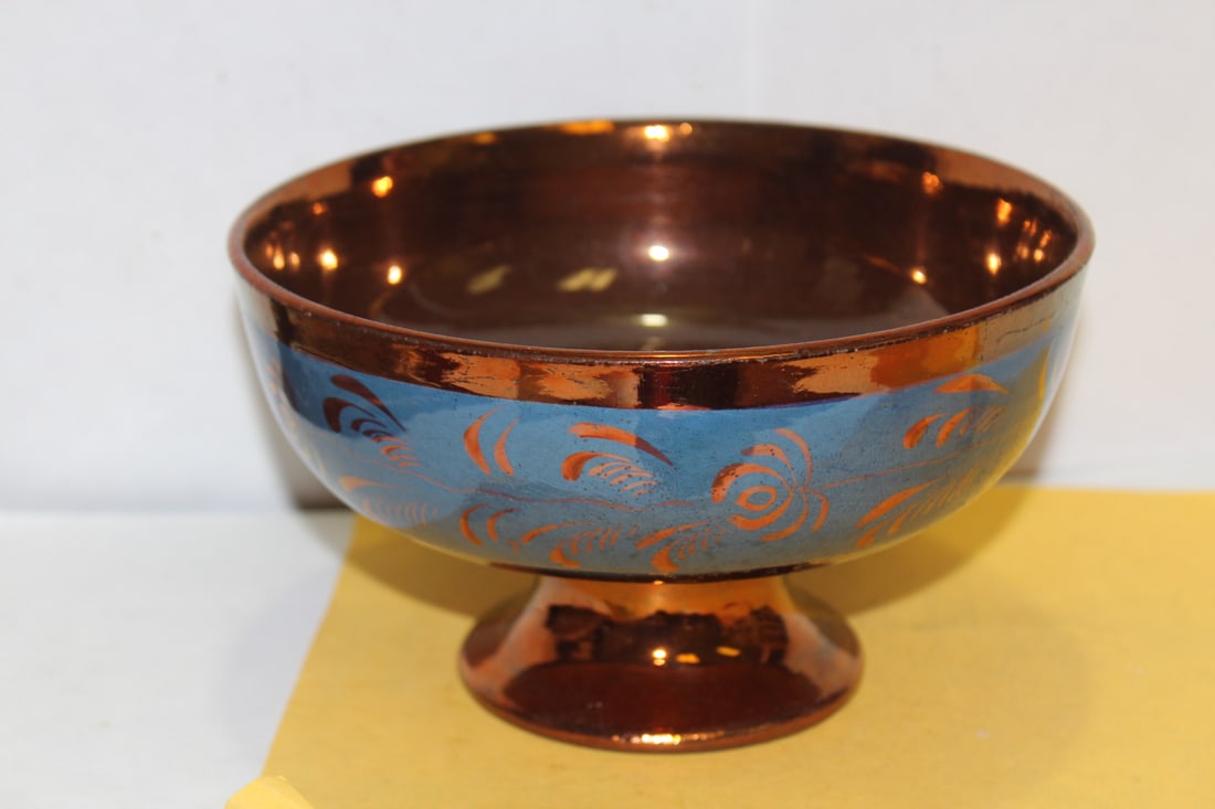 A Ceramic Lusterware Stem Bowl: 6 7/8" in diameter - worn on the rim