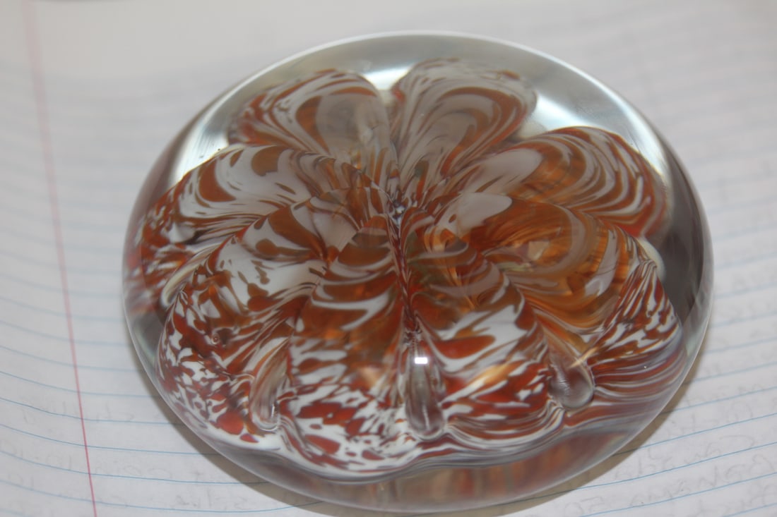 Large St Clair Paperweight: 4 inches across