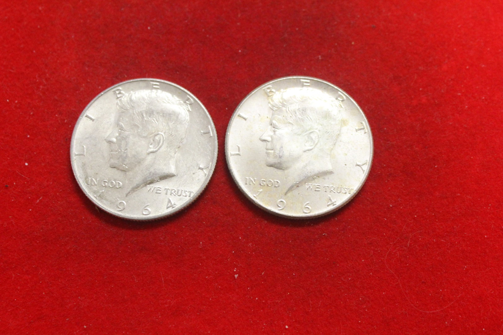 Lot of 2 1964 Kennedy silver Halves: 90% silver