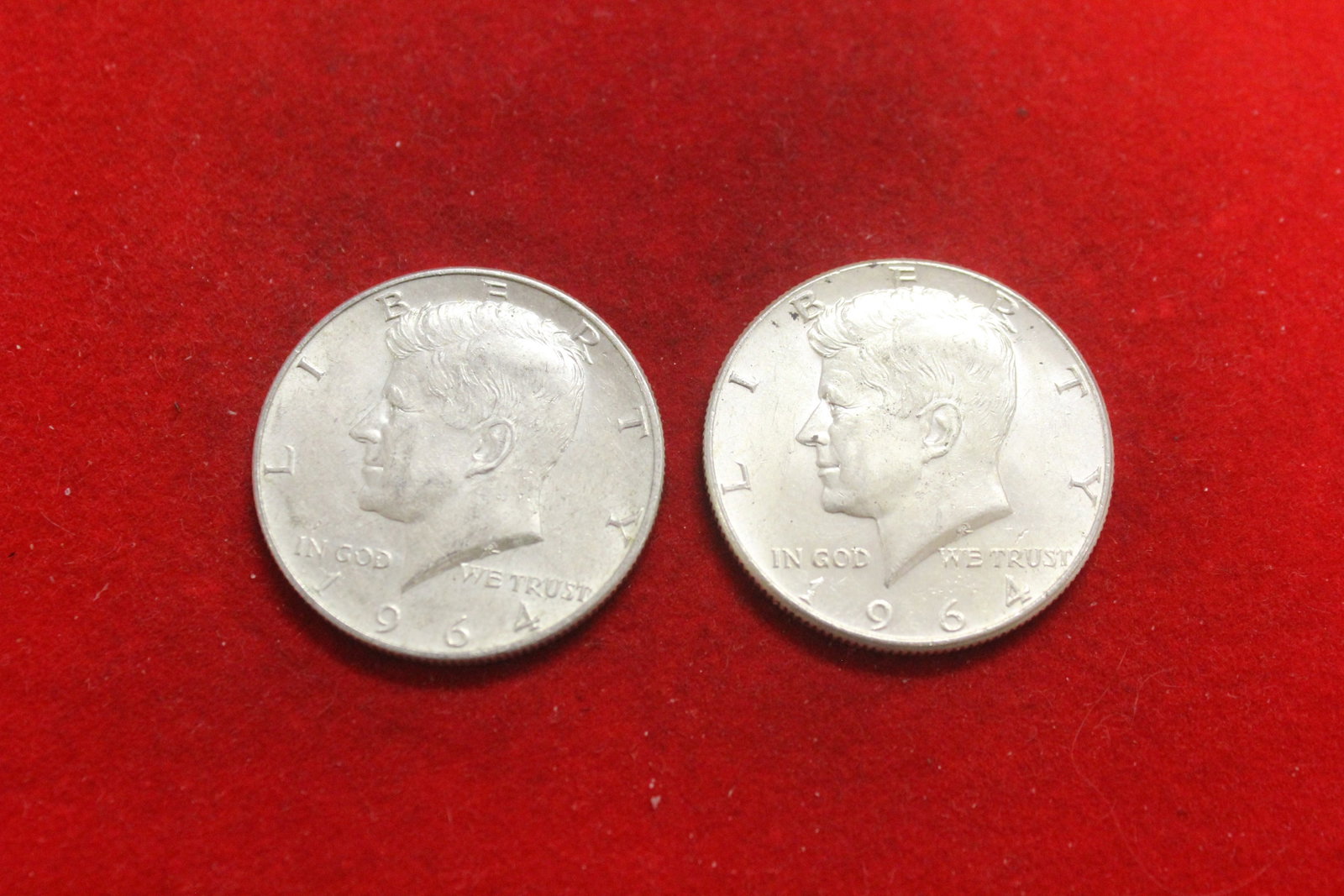 Lot of 2 1964 Kennedy silver Halves: 90% silver