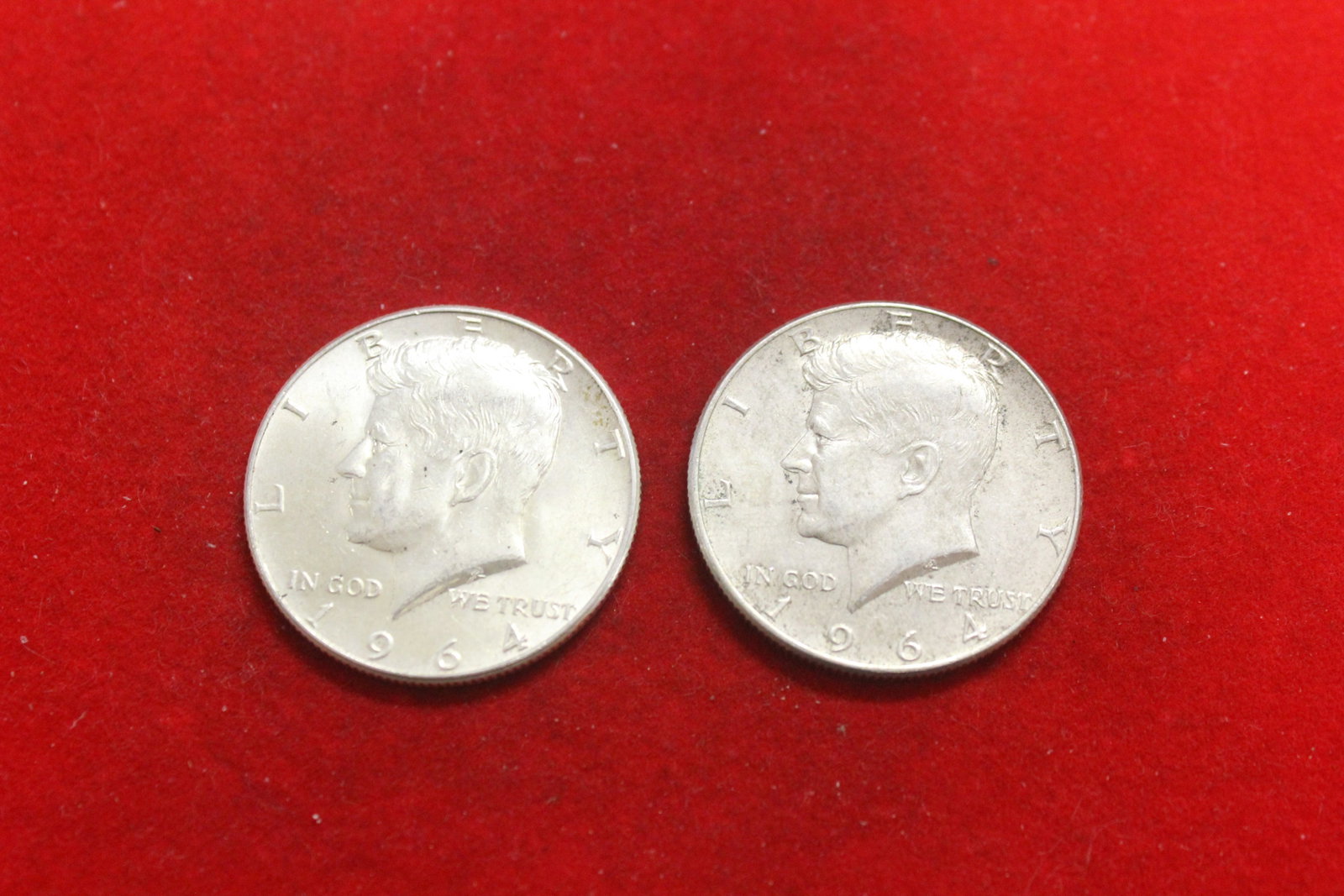 Lot of 2 1964 Kennedy silver Halves: 90% silver