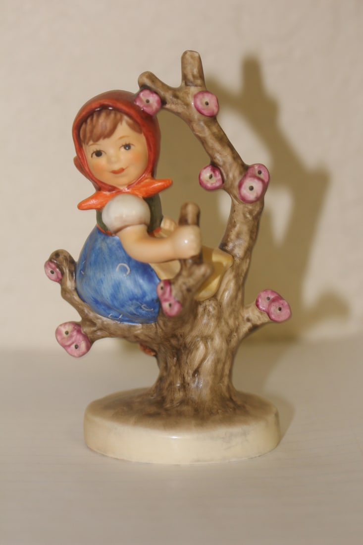 Hummel Figurine (1 of 5)