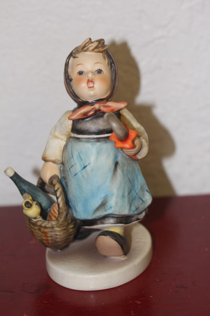 Hummel Figurine (1 of 6)