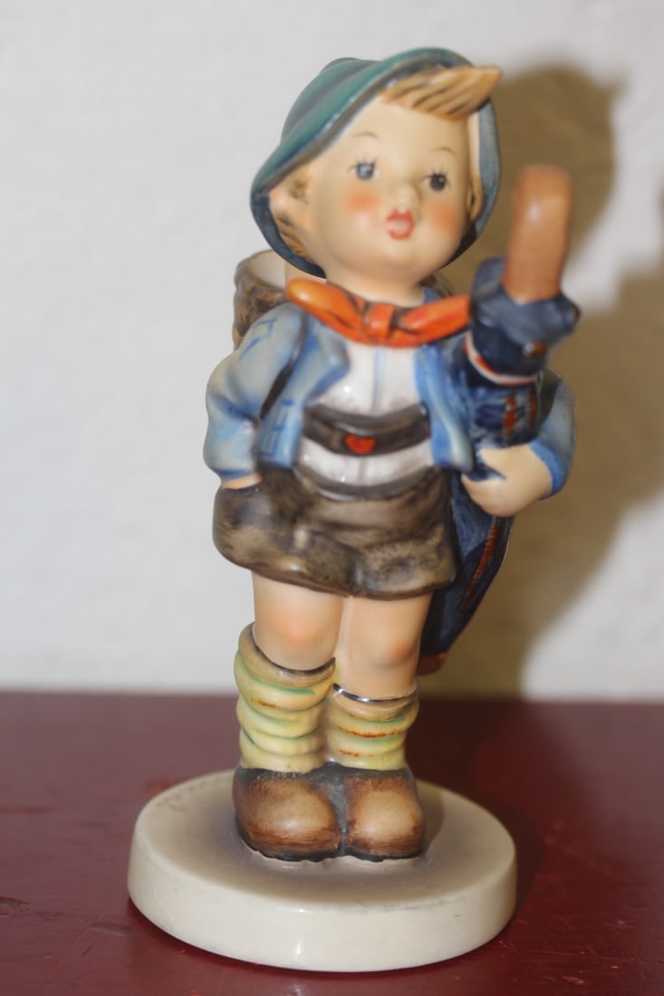 Hummel Figurine (1 of 8)
