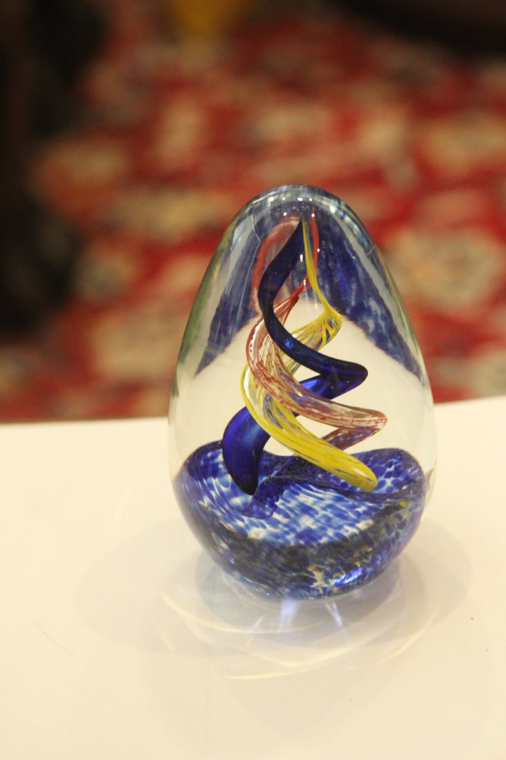 Art Glass Paperweight: swirl design - 4 5/8" tall