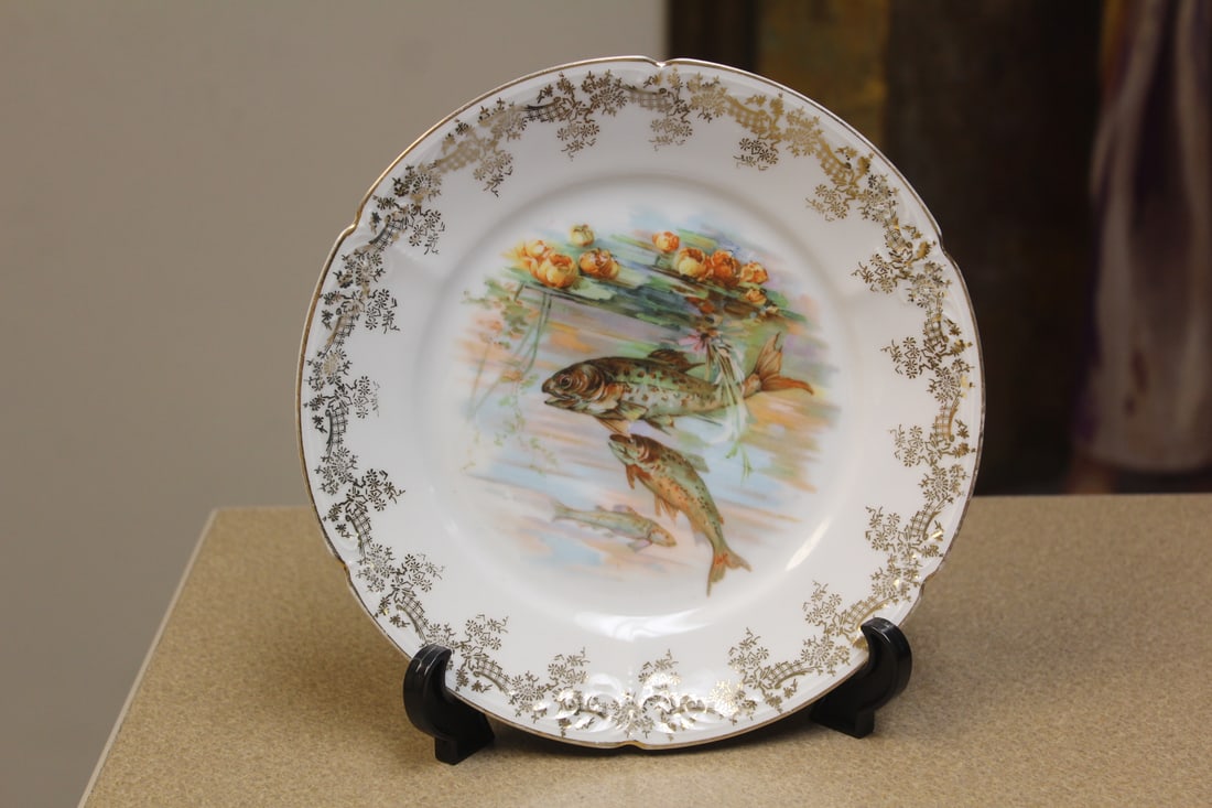 Antique/Vintage Limoges Fish Plate: 8 1/4" in diameter