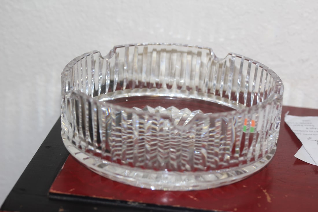 Signed Waterford Crystal Ashtray: 7" in diameter