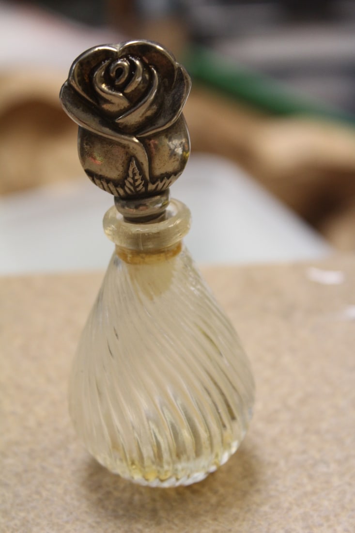 International Silver Company Perfume Bottle (1 of 5)