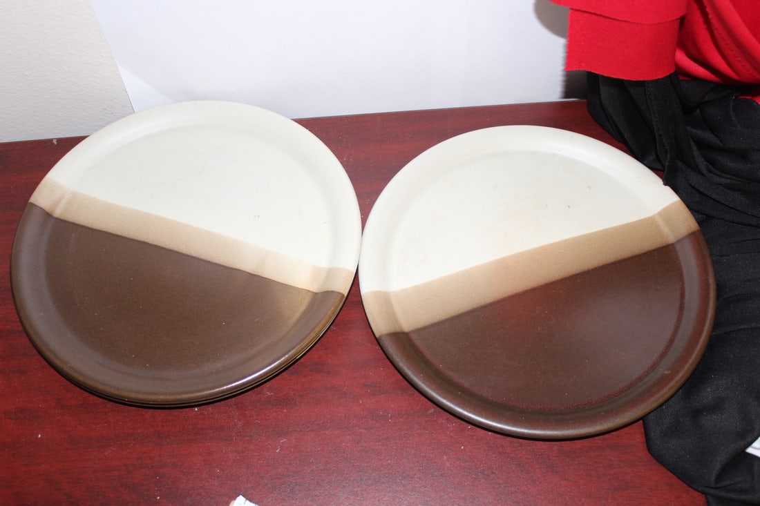 Set of 3 McCoy Dinner Plates: 10 1/2" in diameter