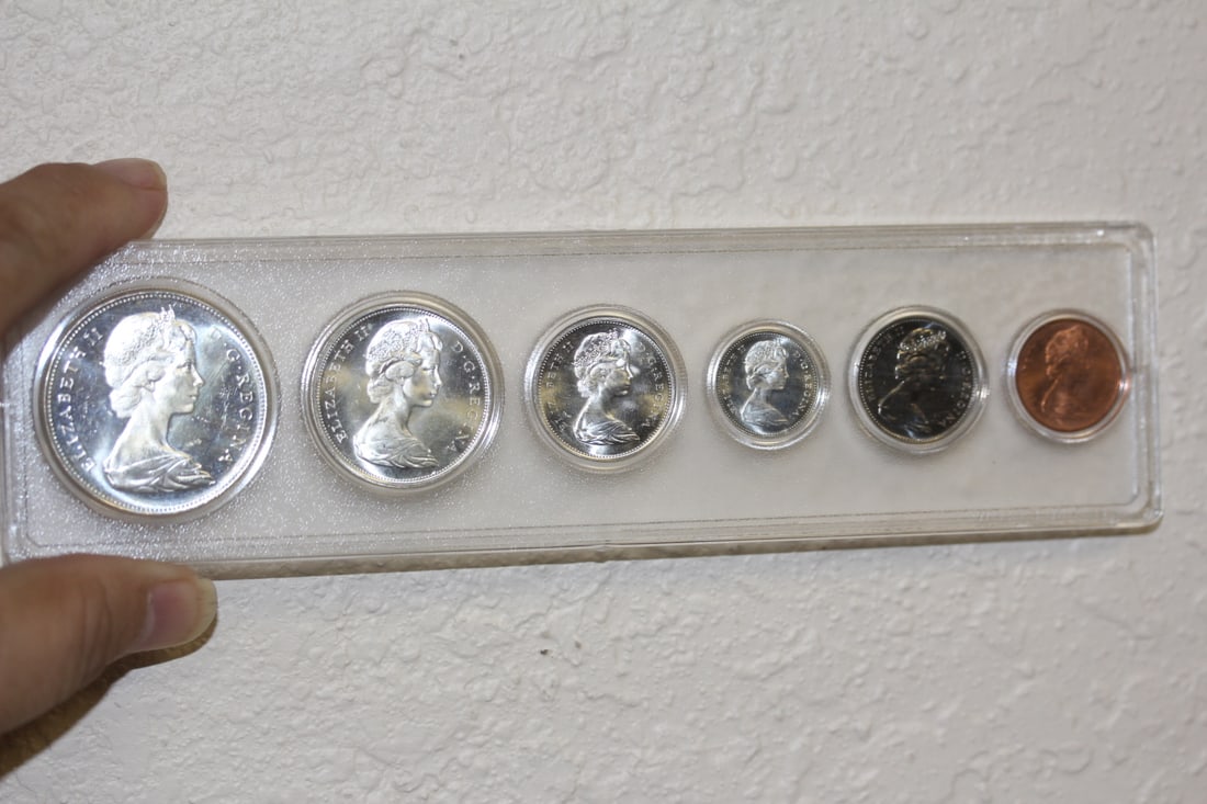 1967 Canada Silver Coin Set: inside a Whitman case holder