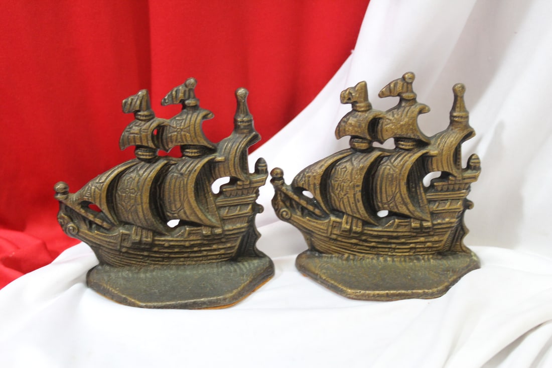 A Pair of Clipper Ship Metal Bookends: 4 1/4" tall each
