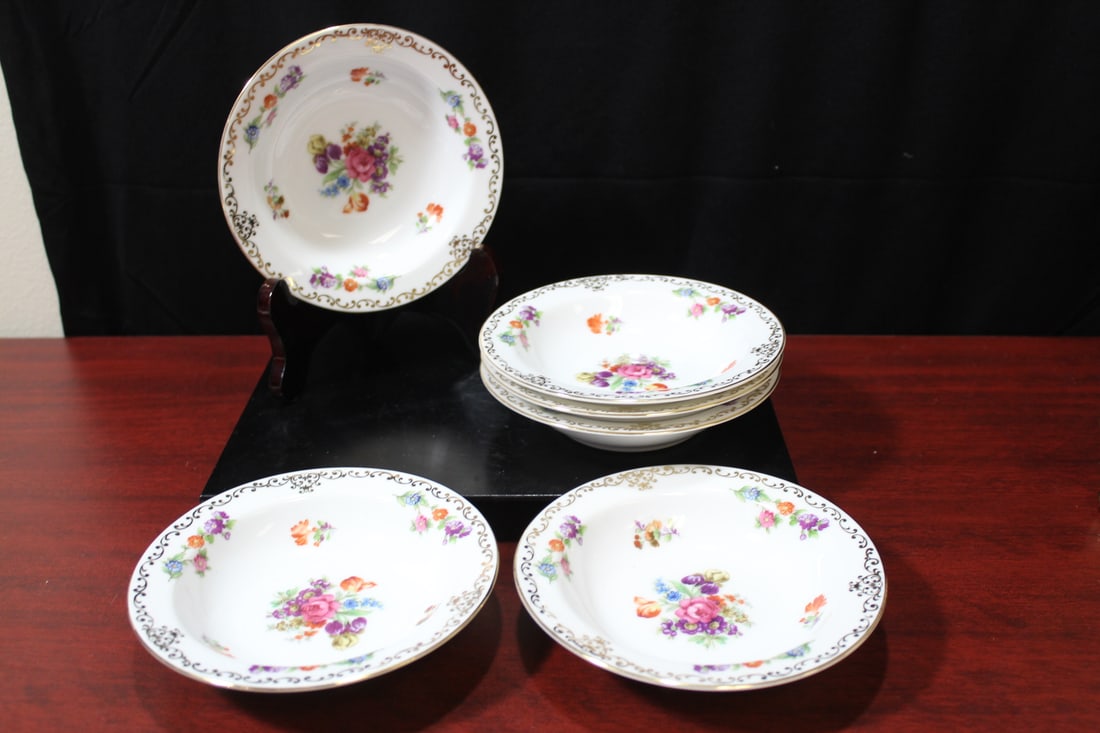 Set of 6 Noritake Sauce Dishes: 5 3/4" in diameter