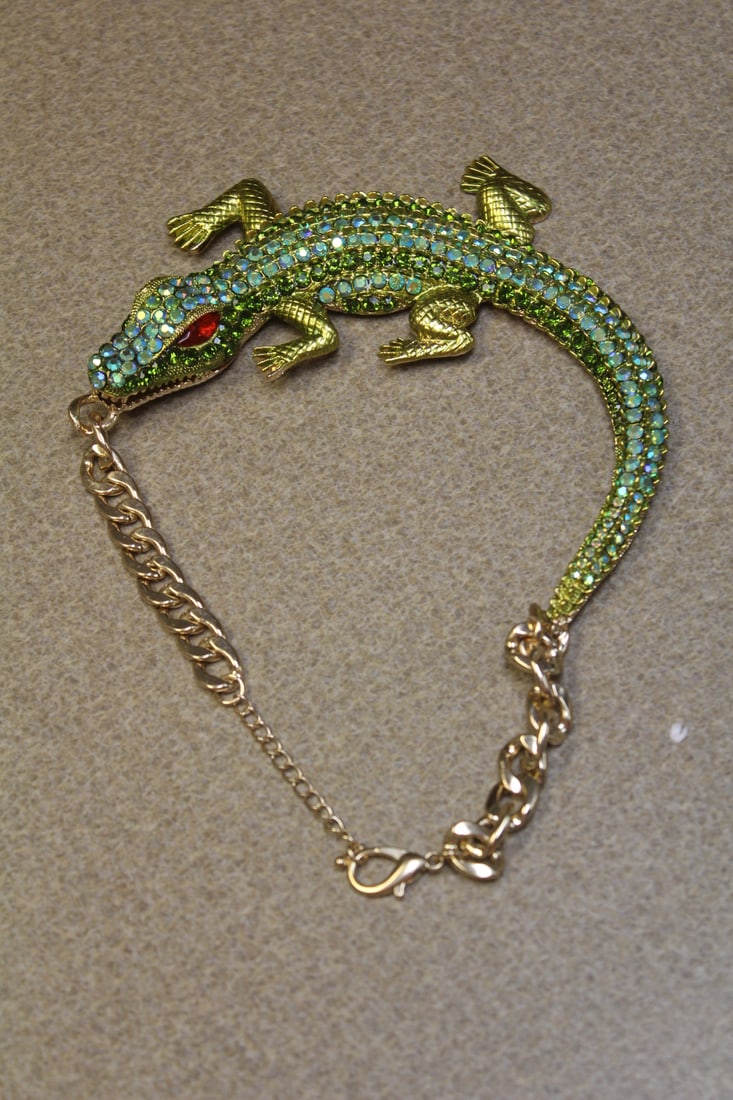 Alligator Choker Necklace: as shown