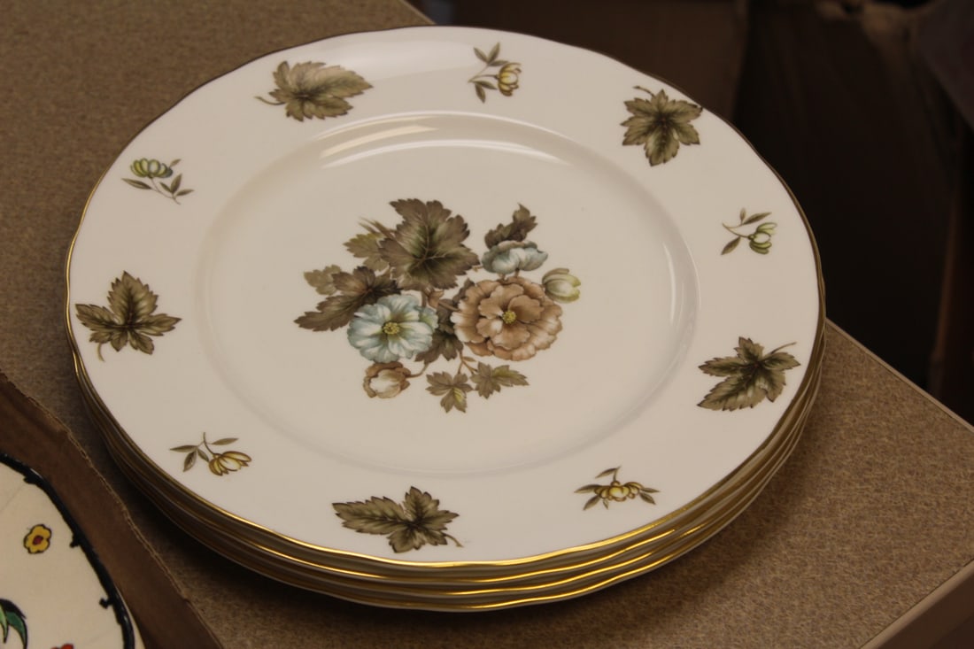 Royal Worcester Dinner Plates: "Dorchester" - set of 4 - 10 1/2" in diameter