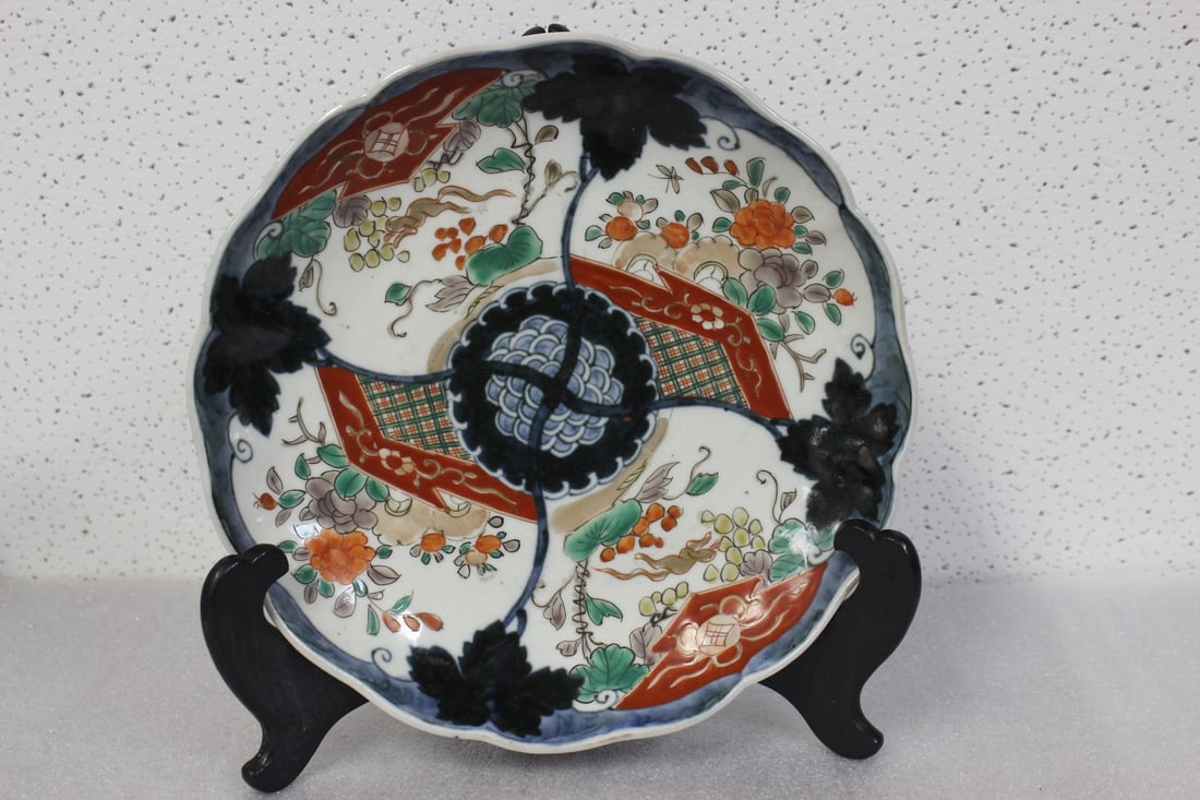 A 19th Century Imari Plate: 9 3/4" in diameter - Japanese