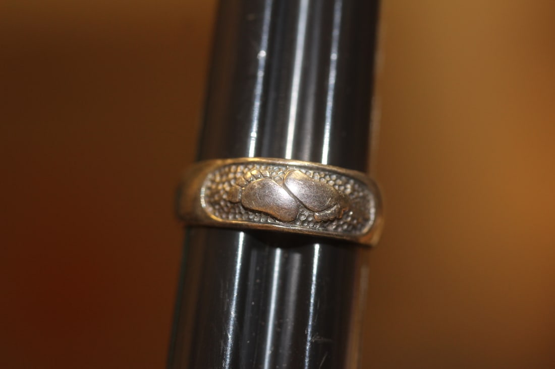 Vintage Sterling Ring: as shown